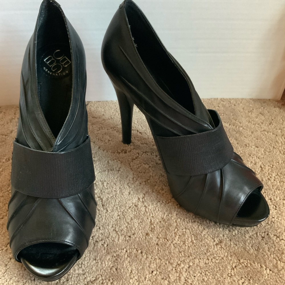 BCBG shoes black